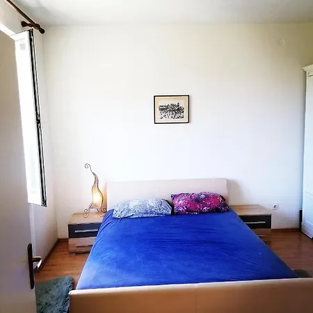 Two By The Sea Apartman *