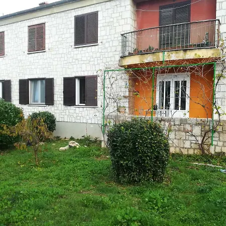 Two By The Sea Apartman *