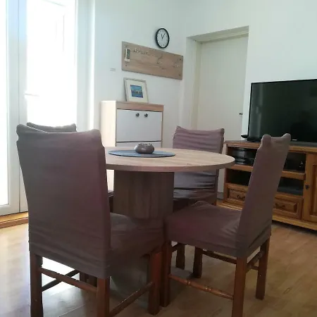 Two By The Sea 公寓